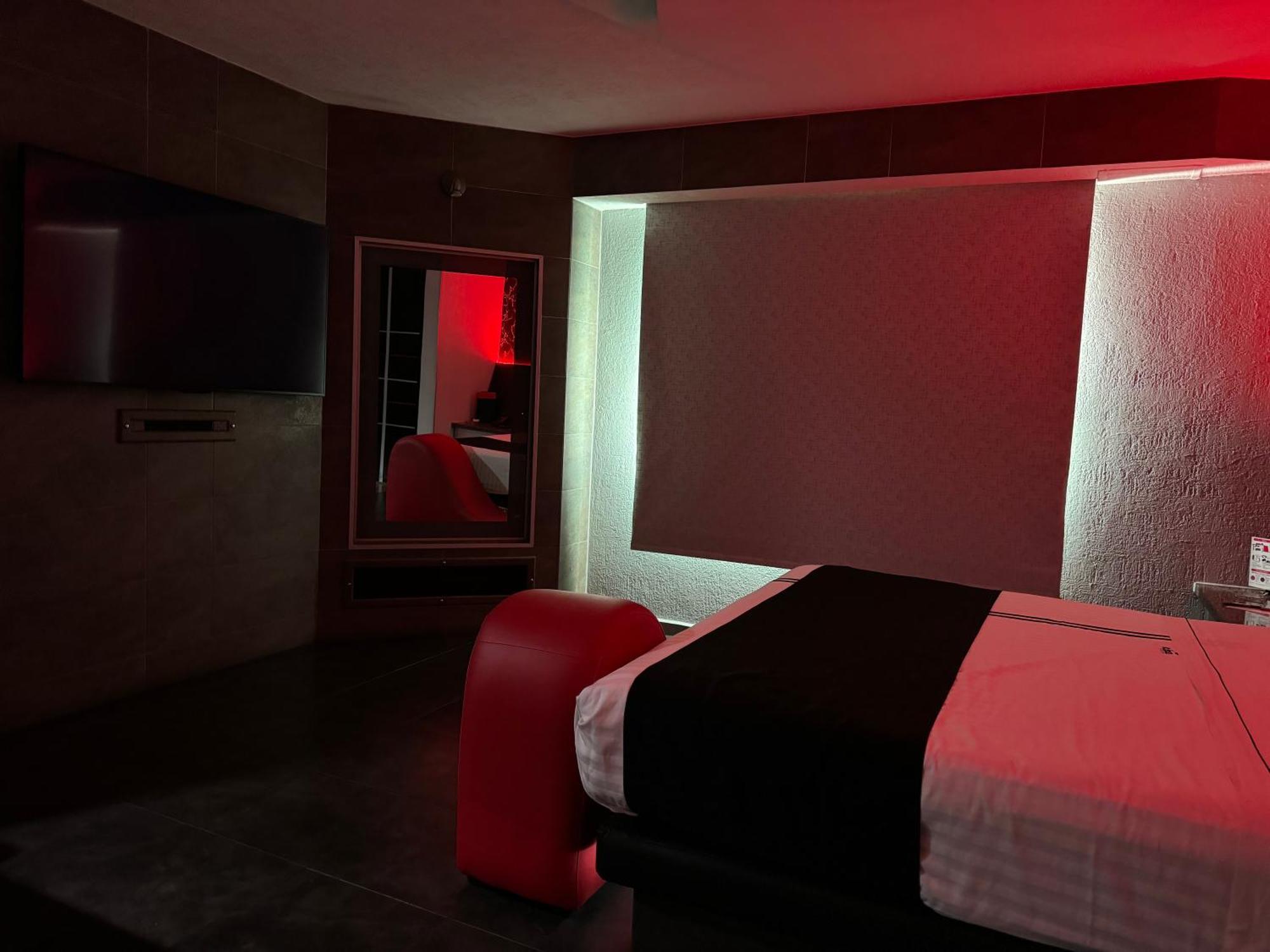Kuboz Motor Motel *